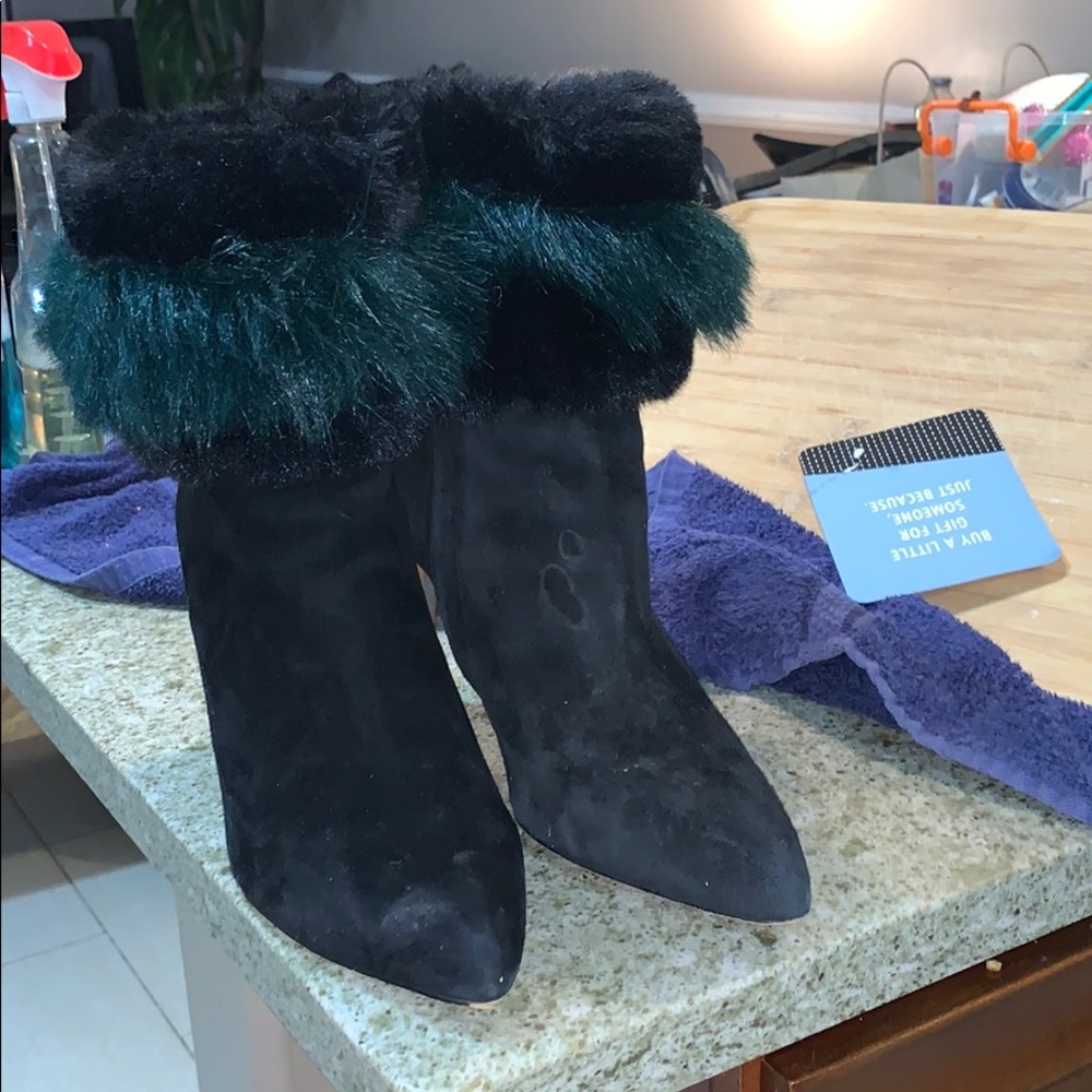 Gorgeous green fur black booties